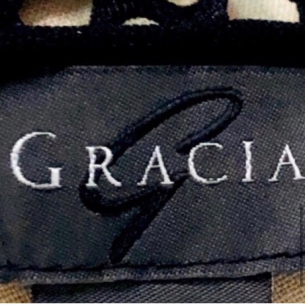 Gracia Cropped Top With Multiple Mesh Sleeves - image 6